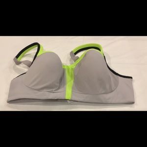 sports Bra is gray/gn/bk refer to pictures 36C